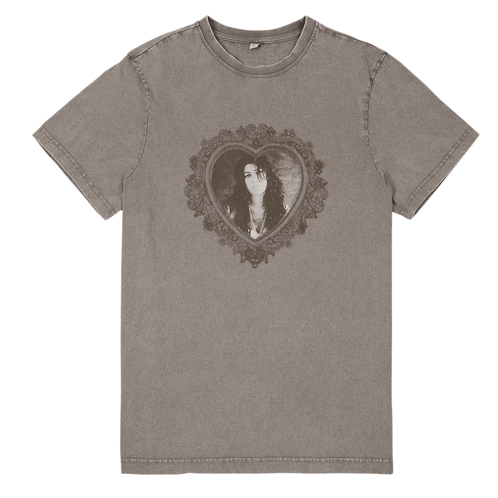 Amy Winehouse - Heart Frame Tee